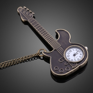 Montre collier guitare